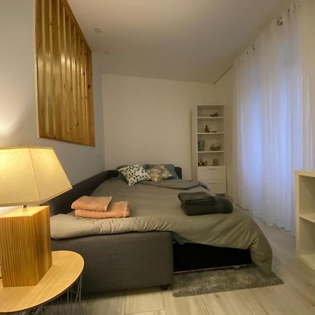 Urban 44 Guest House 蓬塔德尔加达 外观 照片