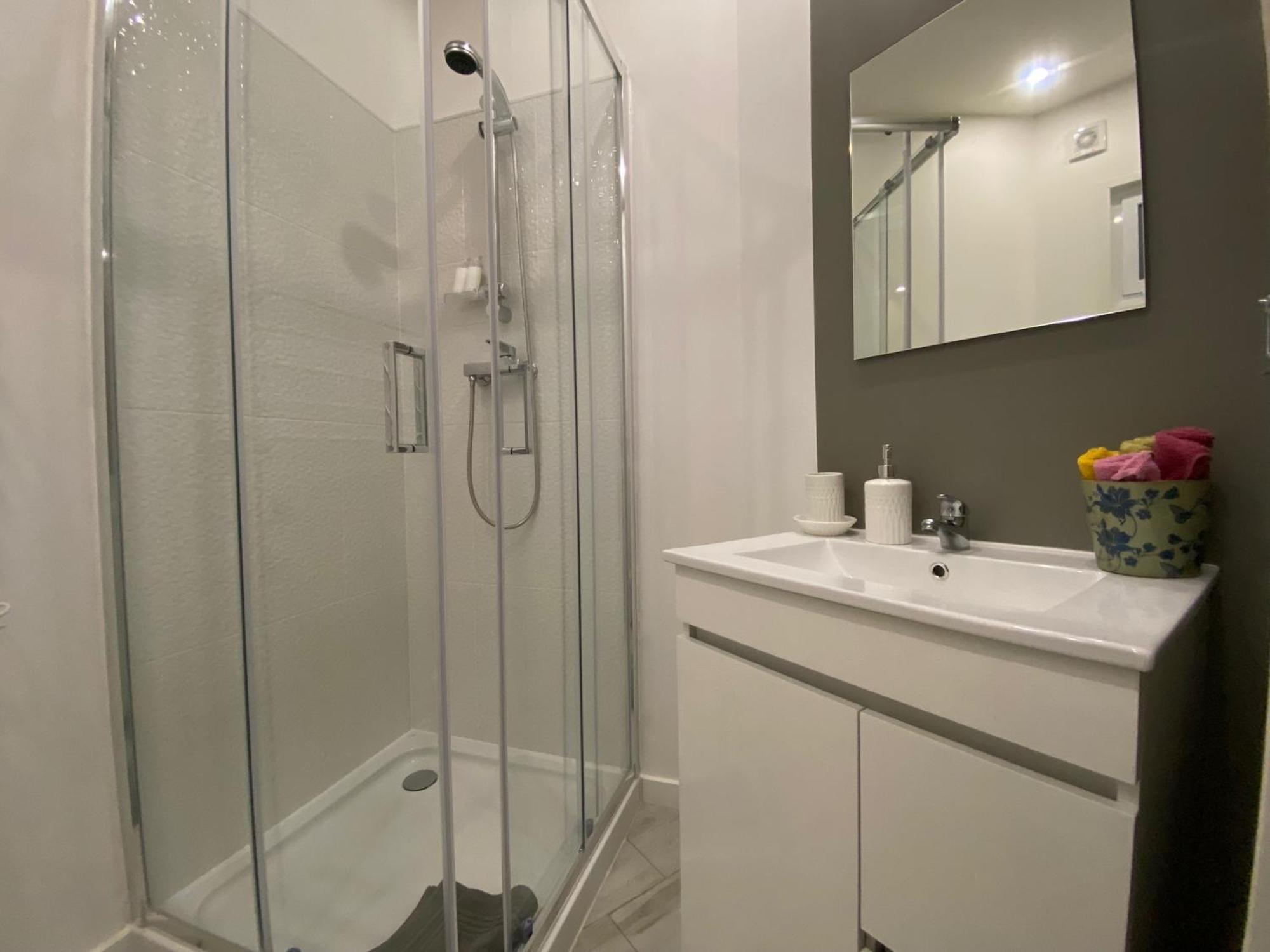 Urban 44 Guest House 蓬塔德尔加达 外观 照片