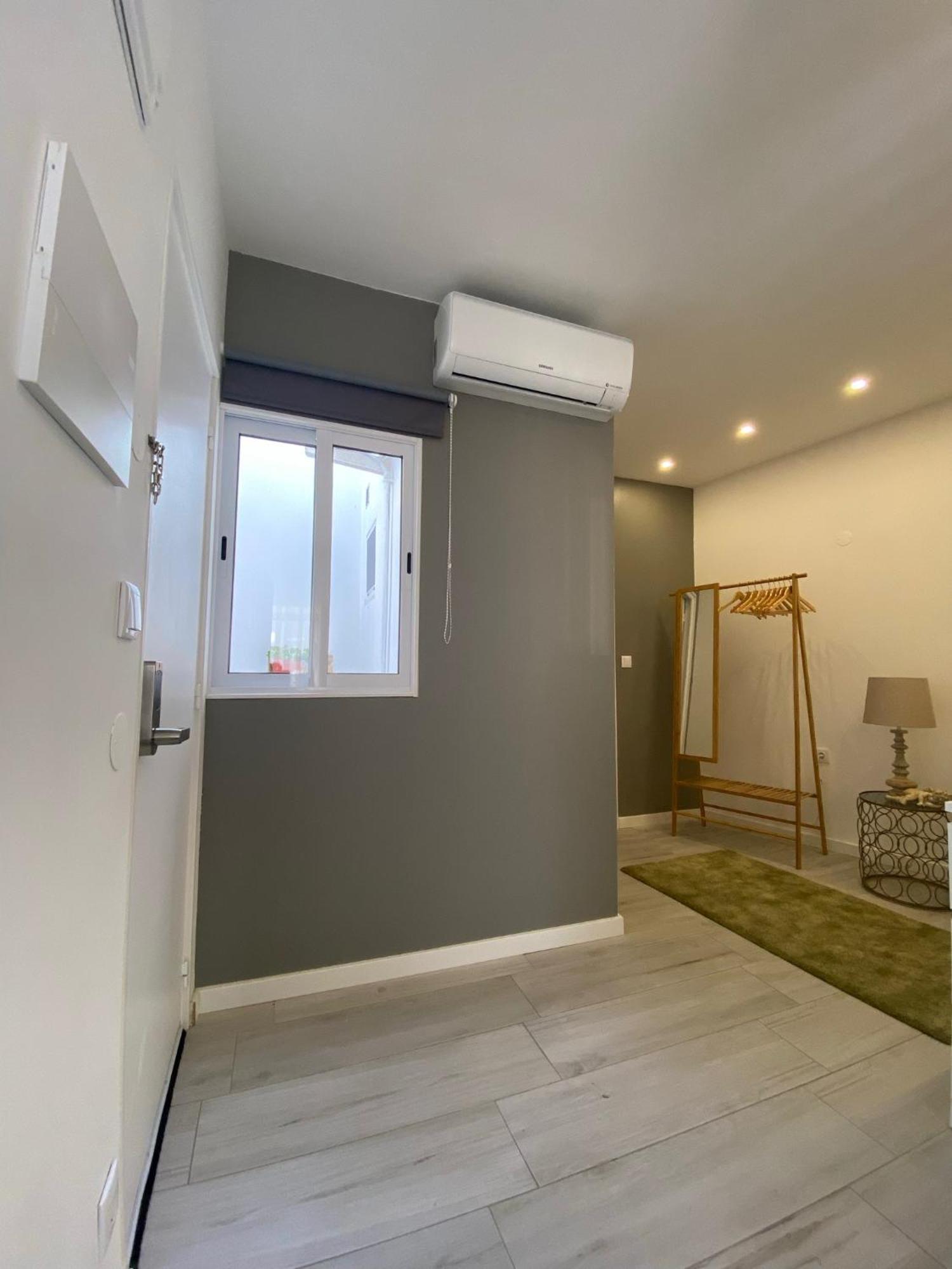 Urban 44 Guest House 蓬塔德尔加达 外观 照片