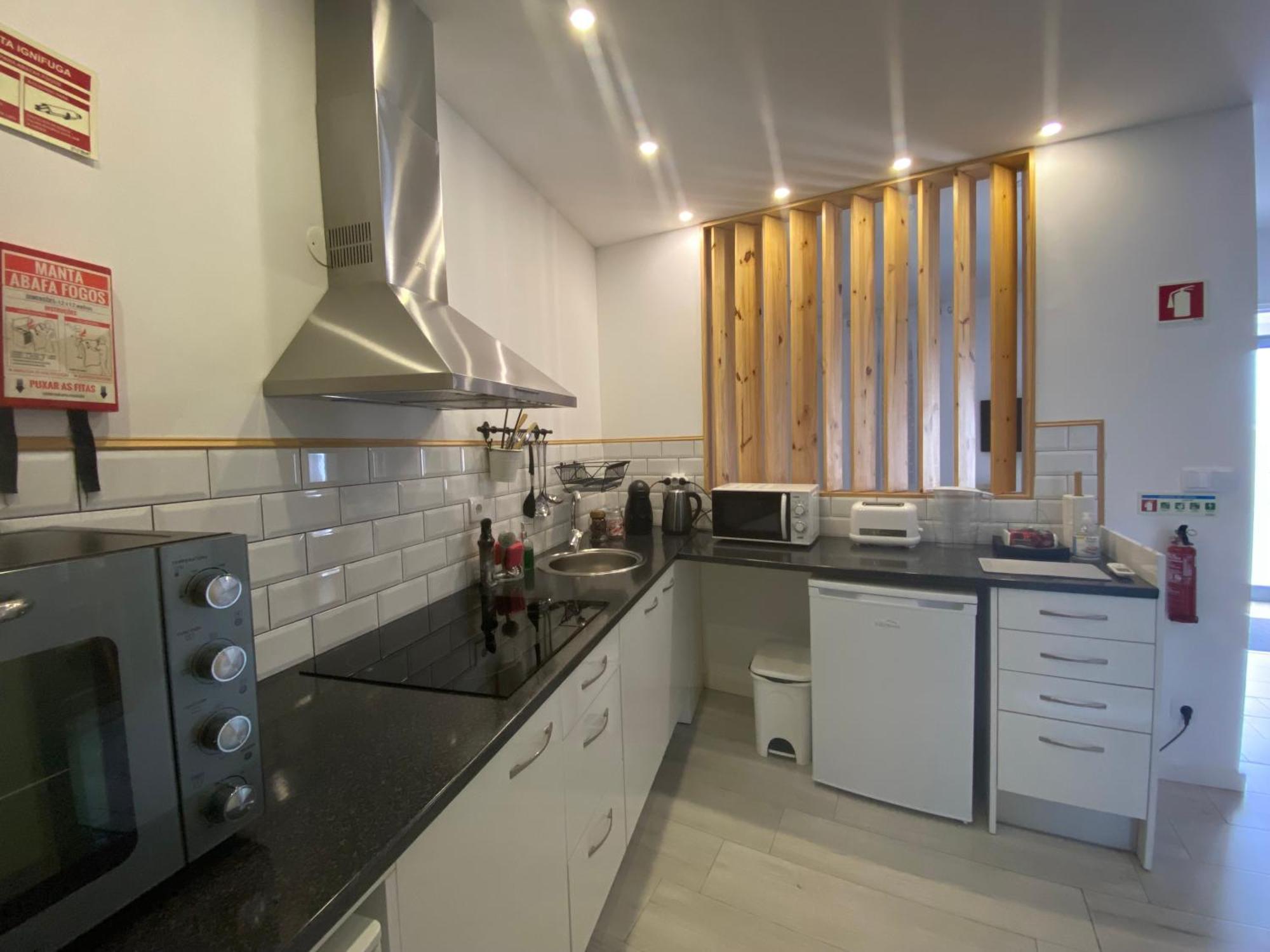 Urban 44 Guest House 蓬塔德尔加达 外观 照片