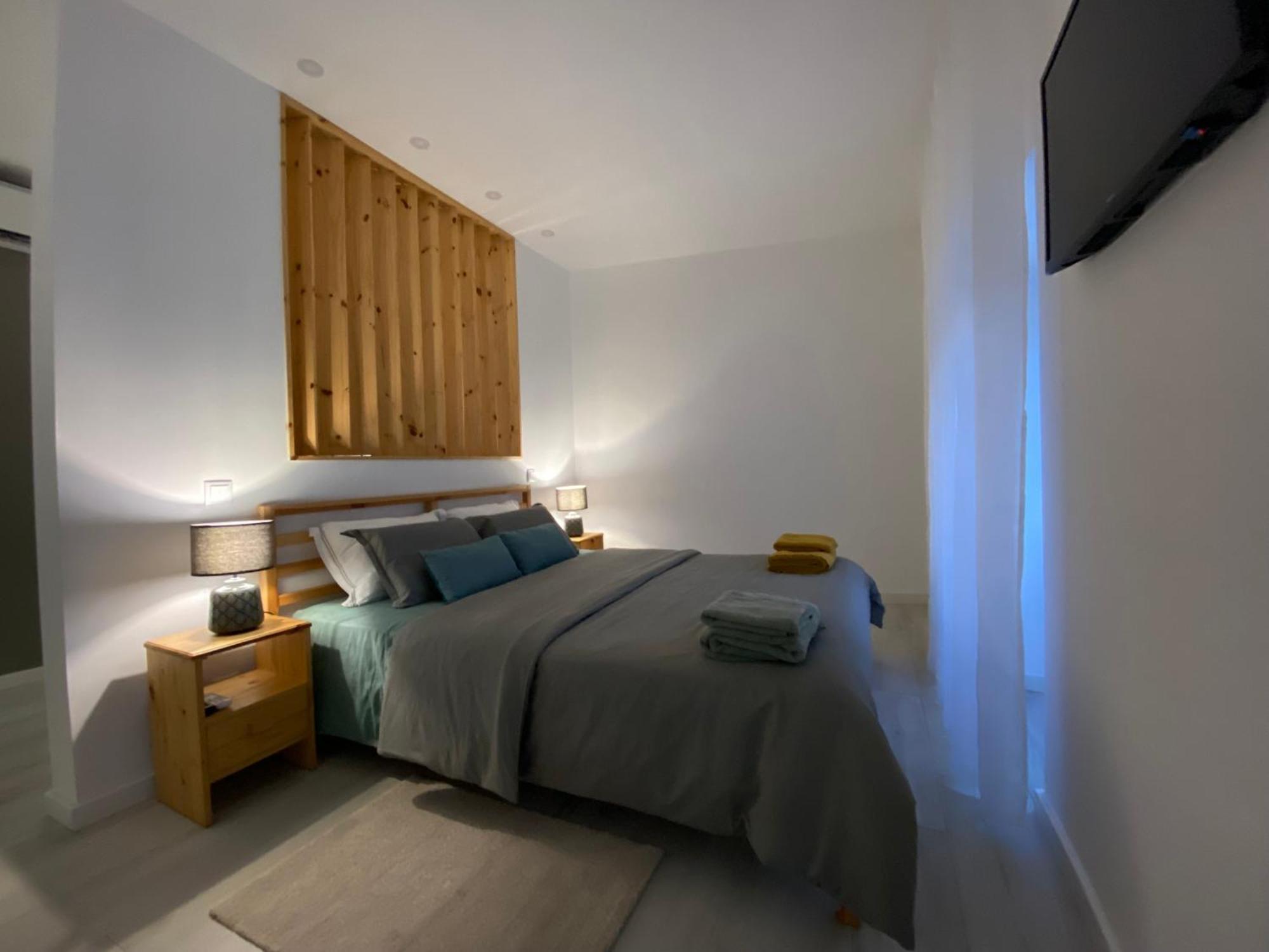 Urban 44 Guest House 蓬塔德尔加达 外观 照片